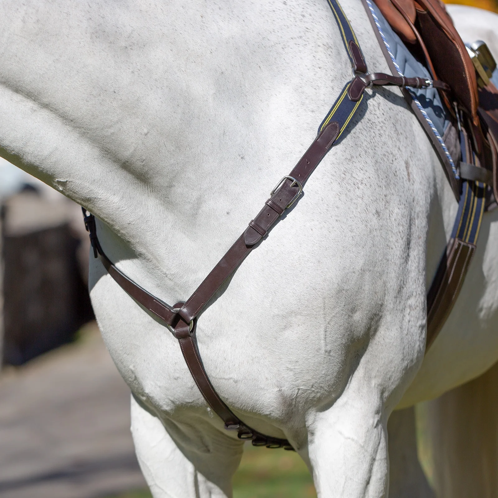 Equinavia Valkyrie Elastic Breastplate - Image 3