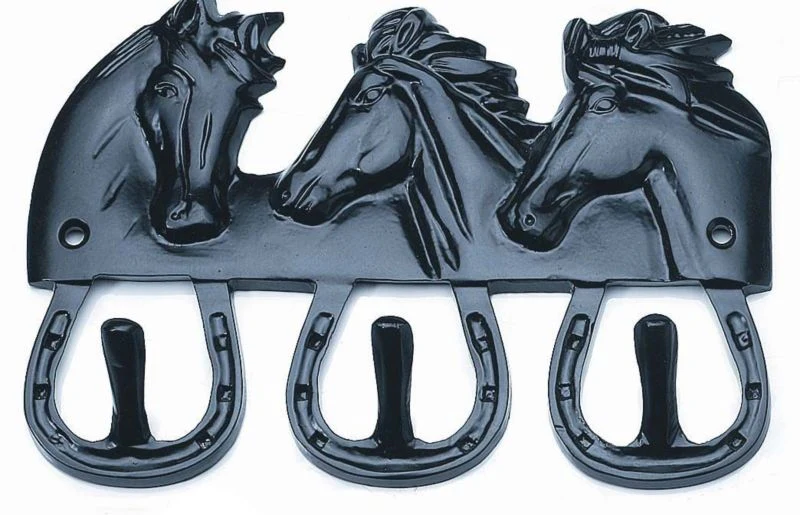 Horse Fare Three Hooks with Three Horse Heads